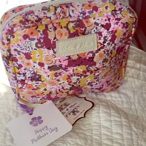 Ollie & Olivia Cosmetic bag filled with samples